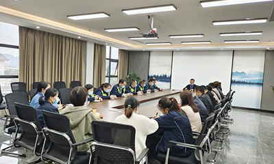四川久瓶聯(lián)華玻璃制瓶有限公司 高度重視安全工作，強化管理層安全意識的培養(yǎng)